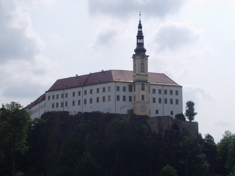 Soubor:Zamek Decin.jpg