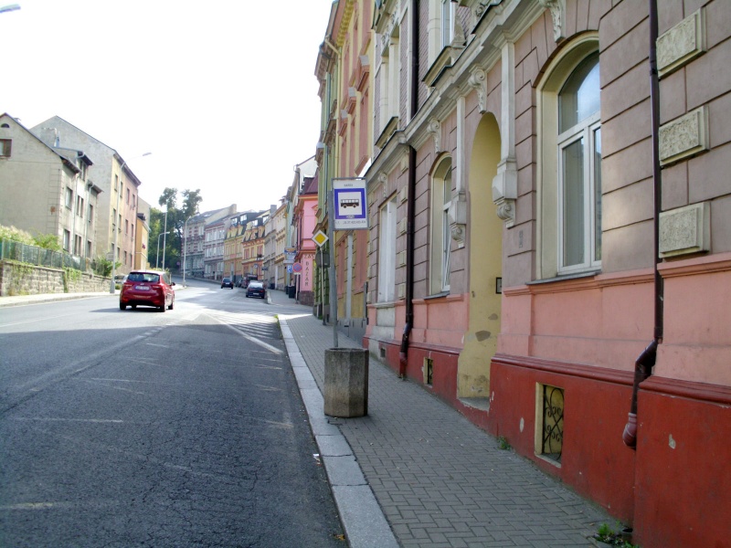 Soubor:Zastavka Decin Narex smer Jetrichovice.jpg
