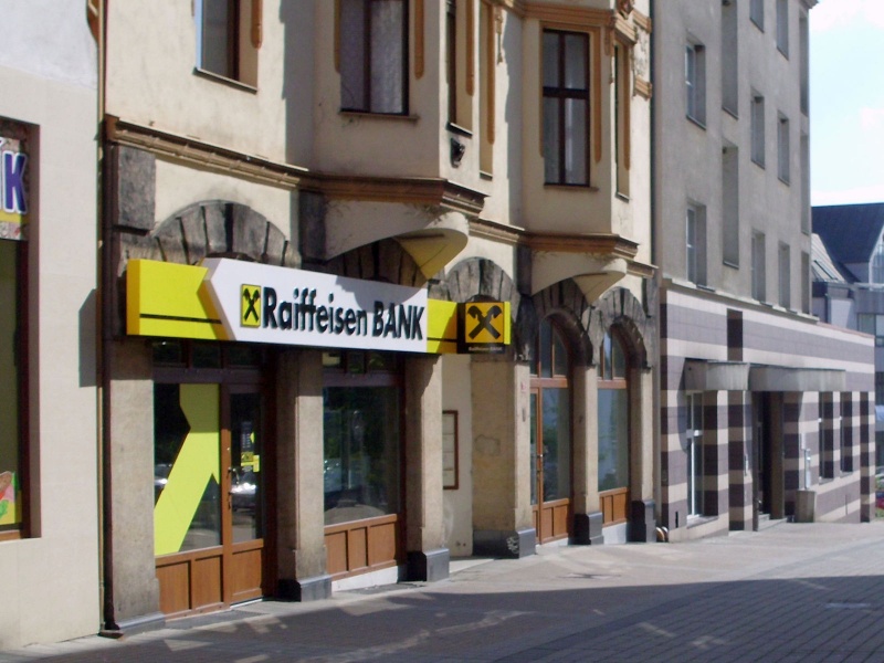 Raiffeisen bank Decin.jpg